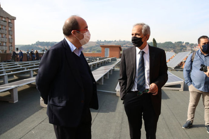 Pla americ del primer secretari del PSC, Miquel Iceta, amb l'alcalde de Granollers, el 12 de novembre de 2020. (Horitzontal)