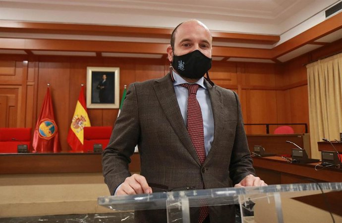 El teniente de alcalde delegado de Recursos Humanos del Ayuntamiento de Córdoba, Bernardo Jordano.