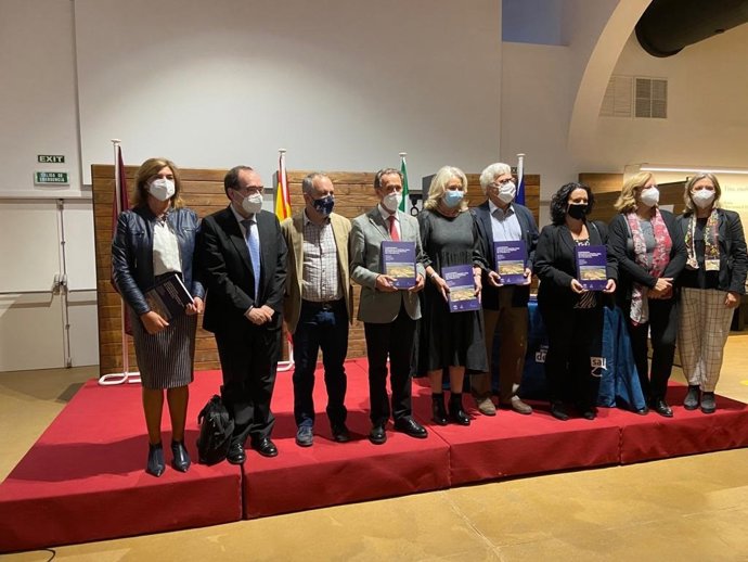 Presentació  de la monografía del yacimiento neolítico de 'La Esparragosa' de Chiclana
