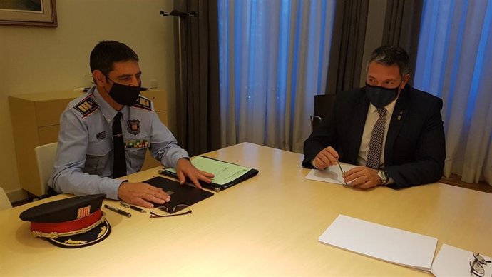 El conseller de Interior, Miquel Smper y el comisario jefe de los Mossos, Josep Lluís Trapero