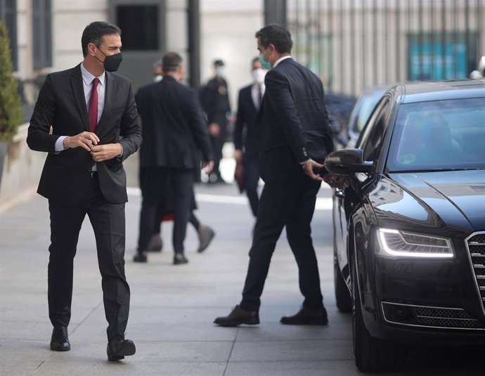 El presidente del Gobierno, Pedro Sánchez, a su llegada a un pleno de Debate de totalidad del Proyecto de Ley de Presupuestos Generales del Estado para el año 2021, en el Congreso de los Diputados de 2020. El Gobierno de coalición afronta desde hoy  el 
