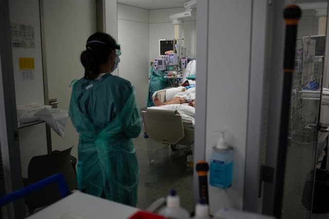 La unitat de vigilància intensiva de l'Hospital de la Santa Creu i Sant Pau (Arxiu).