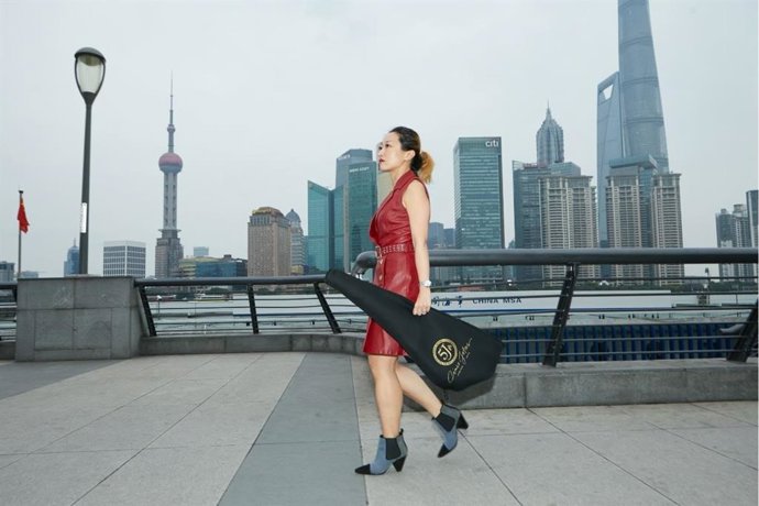 Cinco Jotas en China