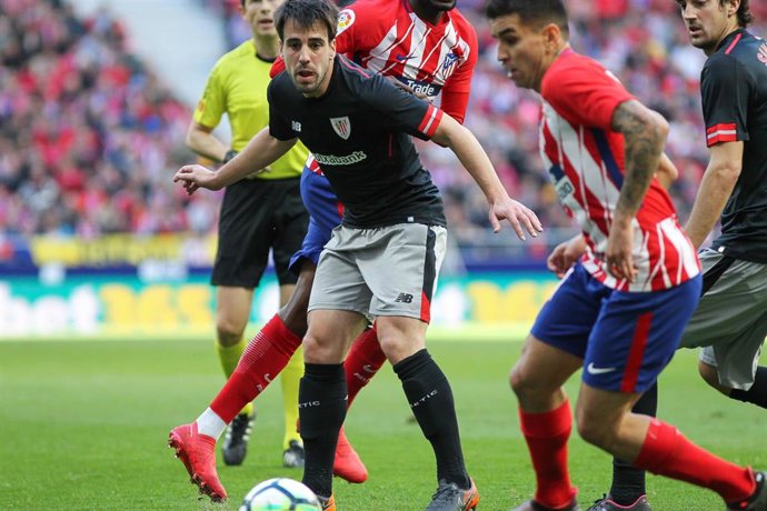 Beñat jugando con el Athletic