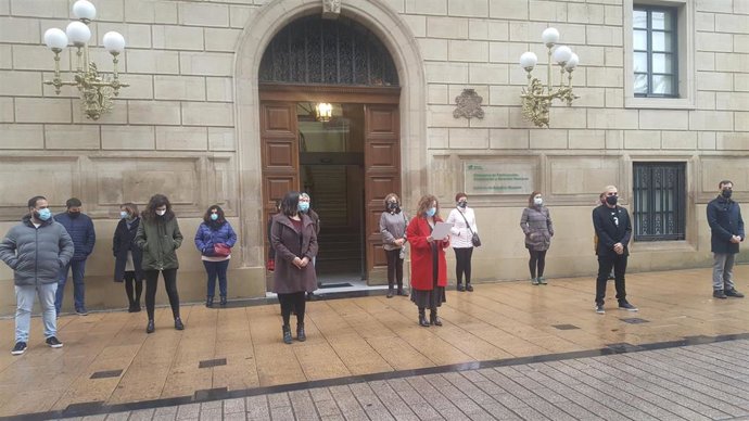 Minuto de silencio en la Consejería de Igualdad