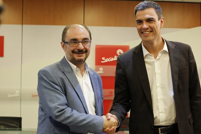 Foto de archivo de Javier Lambán y Pedro Sánchez.
