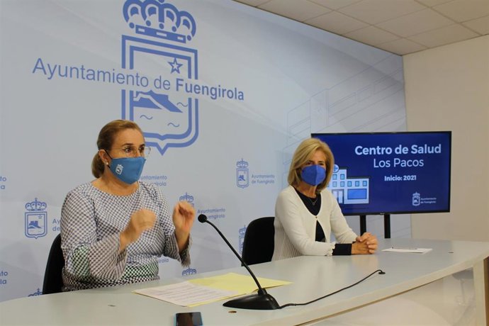 La alcaldesa de Fuengirola (Málaga), Ana Mula, y la vicepresidenta primera del Parlamento de Andalucía, Esperanza Oña.