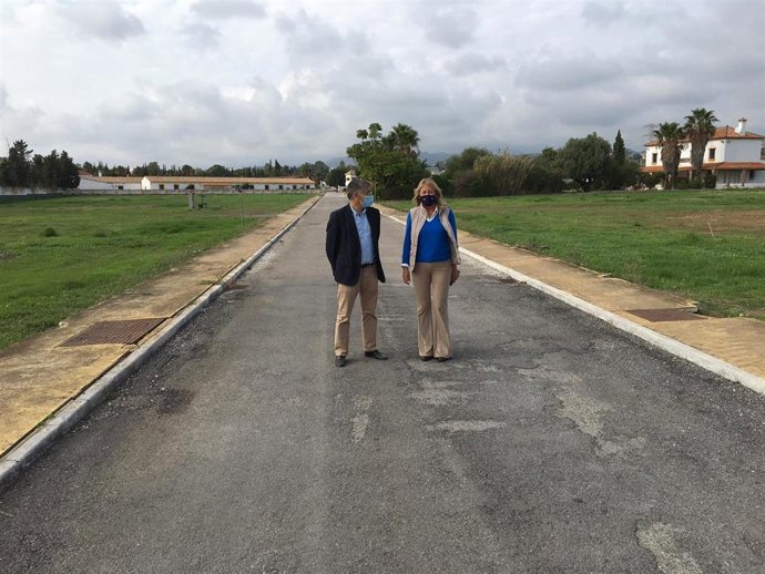 La alcaldesa de Marbella (Málaga), Ángeles Muñoz, en la finca La Caridad, intervenida al principal condenado en el caso 'Malaya', Juan Antonio Roca, que será equipamiento polivalente.