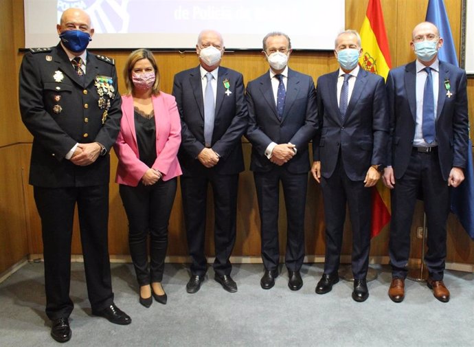 Jorge Manuel Martí, jefe superior de Policía de Madrid; Myriam Pallarés, directora general de Muface; Francisco Ivorra, presidente de ASISA; José Vilella, director Médico Asistencial; Jaime Ortiz, director Comercial y Marketing; César Gozalbo, gerente en