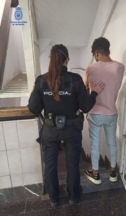 Detenido un joven en Palma por cinco robos con fuerza y un hurto.