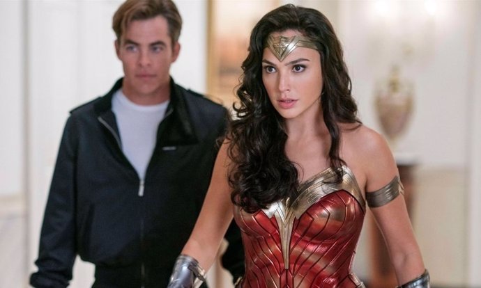 Warner Bros. Baraja retrasar el estreno de Wonder Woman 1984 a verano o lanzarla en streaming