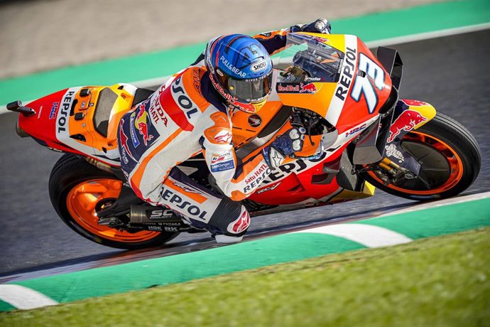 Alex Márquez durante una de sus vueltas al circuito Ricard Tormo de Cheste