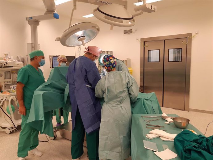 Actividad quirúrgica en uno de los hospitales de la Agencia Sanitaria Alto Gudalquivir