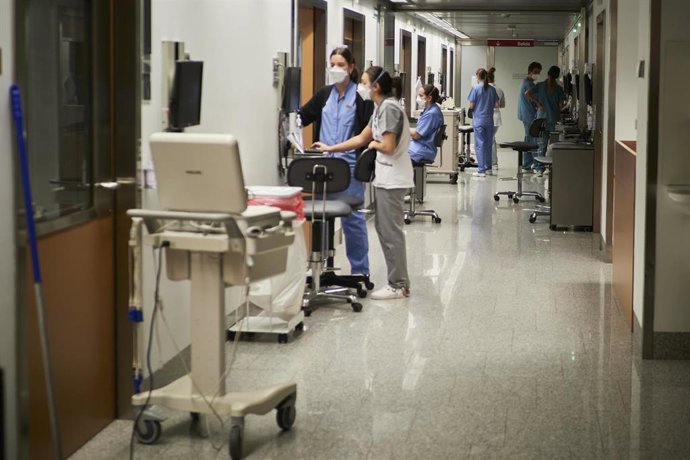 Personal sanitario en las instalaciones del Centro de Investigaciones Médicas Aplicadas (CIMA) de la Universidad de Navarra, en Pamplona, Navarra, (España)