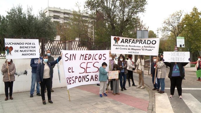 Protesta de Arfaprado en la Residencia de Mayores El Prado