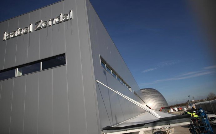 Exterior del Hospital de Emergencias de la Comunidad de Madrid, el Hospital Isabel Zendal, en la zona de Valdebebas, Madrid (España), a 11 de noviembre de 2020. 