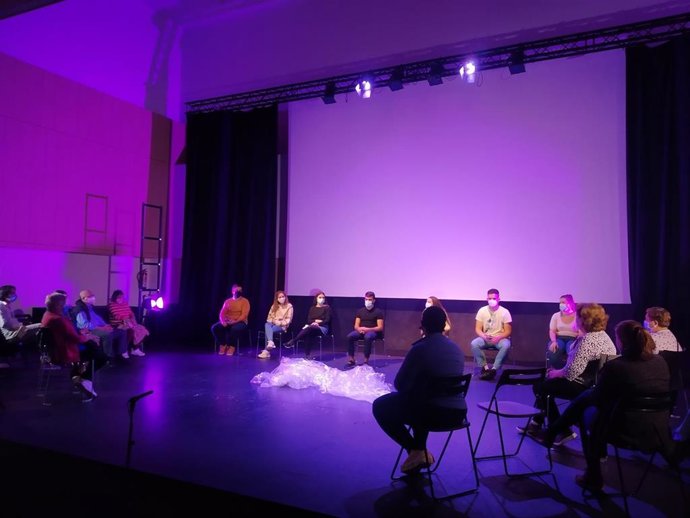 Sevilla.-El ICAS recupera la memoria del Polígono Sur a través de los jóvenes del proyecto 'Raíces y Alas'en el proy