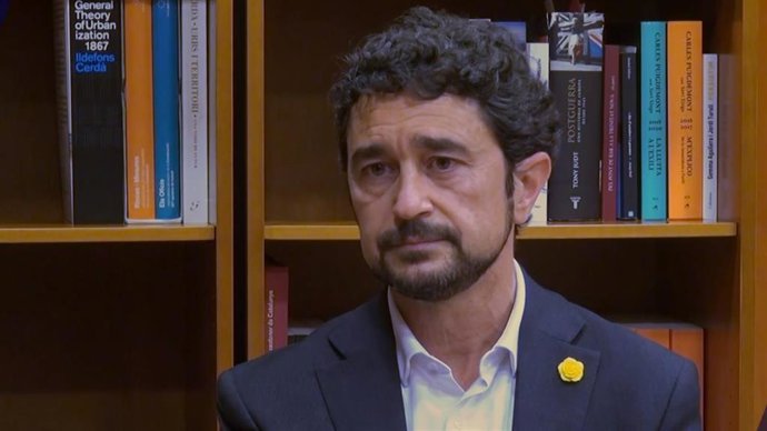 Entrevista de 'La Vanguardia' al conseller de Territorio y candidato a las primarias de JxCat, Dami Calvet.