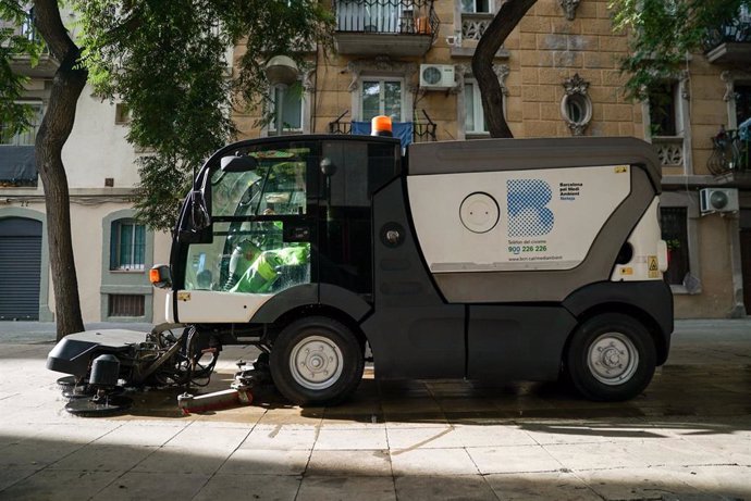 Vehículo de limpieza del Ayuntamiento de Barcelona