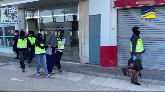 Imatge de la dona detinguda a Valncia per voler viatjar a Síria per unir-se al DAESH