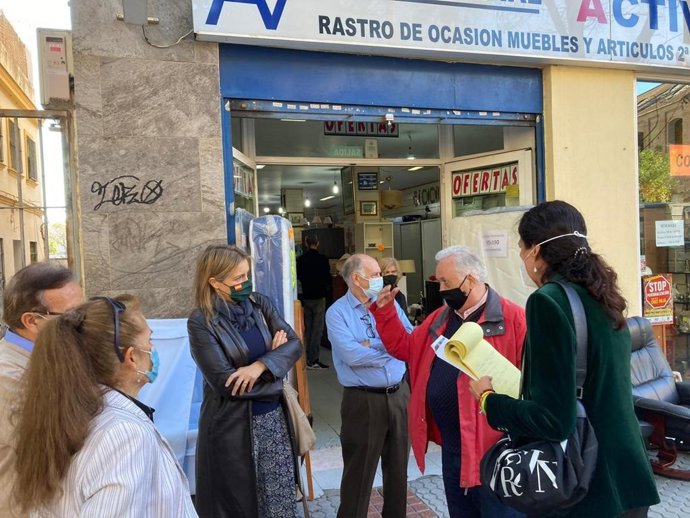 Vox echaza la peatonalización de la avenida Cruz Roja y critica a Juan Espadas por no aceptar la voluntad democrática de todo un barrio