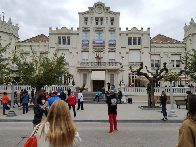 La concentración del sector del deporte ha tenido lugar en la plaza de Navarra de Huesca