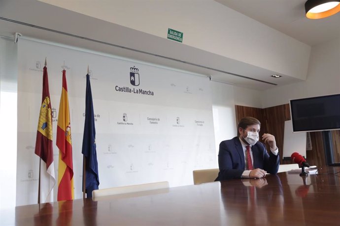 El consejero de Fomento del Gobierno de Castilla-La Mancha, Nacho Hernando, en una entrevista con Europa Press