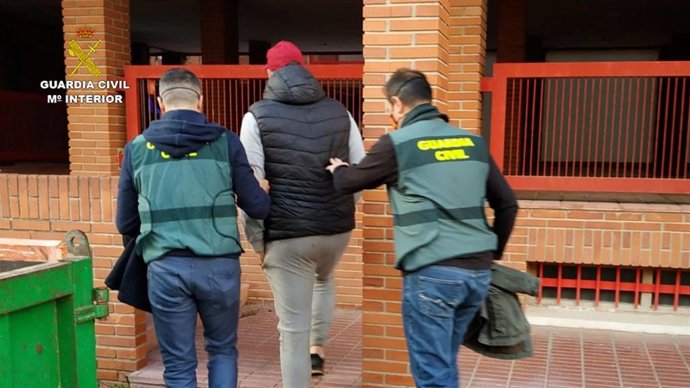 La Guardia Civil detiene a tres personas como presuntos autores de 28 robos en la merindad de Olite