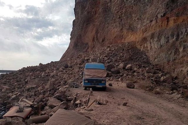 Desprendimiento en la playa de Argaga, en Vallehermoso