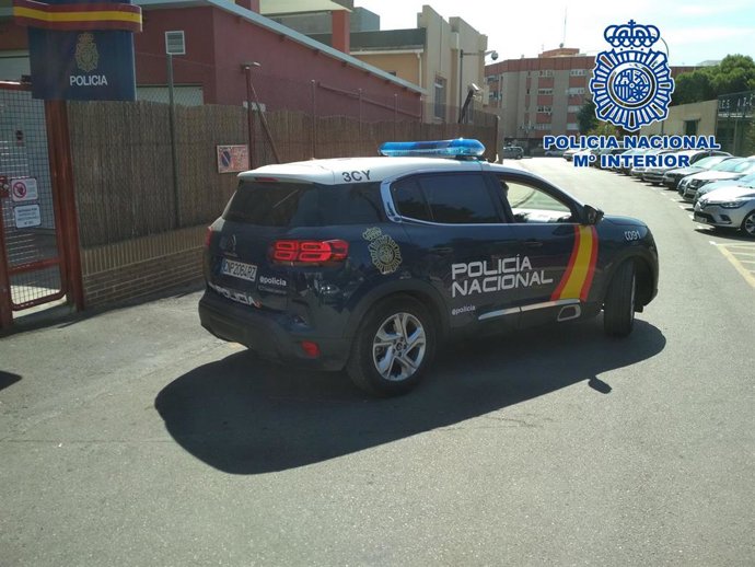 Coche de Policía Nacional.