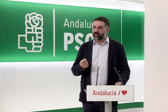 El parlamentario socialista Javier Fernández.