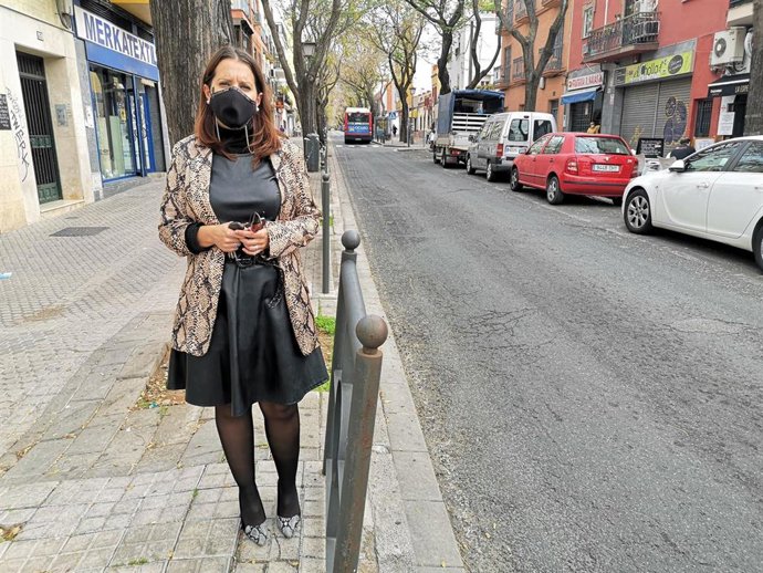 Ciudadanos reclama obras en el pavimento de Afán de Ribera para evitar la acumulación de agua estancada y malos olores