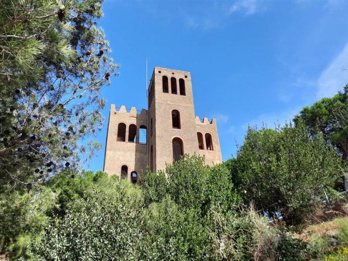 El Castell de Torre Baró en Barcelona, reparado y ya abierto al público.