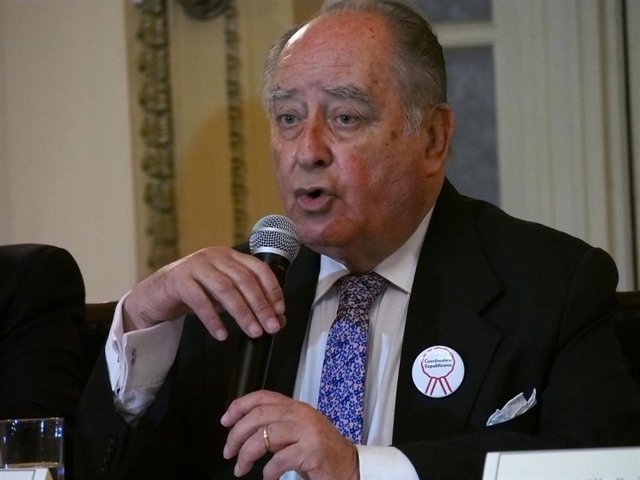 El primer ministro de Perú, Ántero Flores-Aráoz