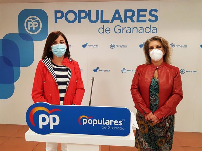 Mónica Castillo y Carmen Lidia Reyes, del PP