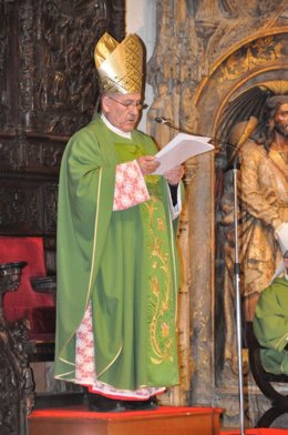 La Archidiócesis agradece el ministerio de su arzobispo Vicente Jiménez.