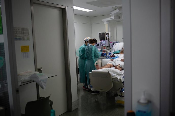 Unitat de vigilncia intensiva de l'Hospital de la Santa Creu i Sant Pau (Arxiu).