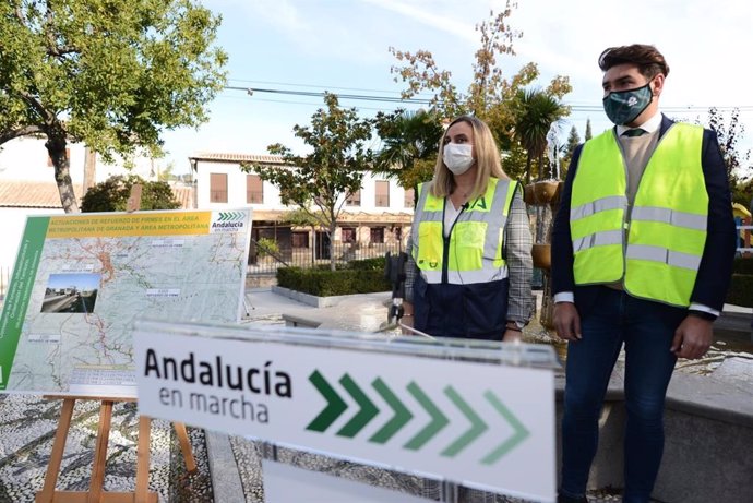 La Junta acomete obras de refuerzo de firma en la A-4003 en la travesía de Huétor Santillán (Granada)