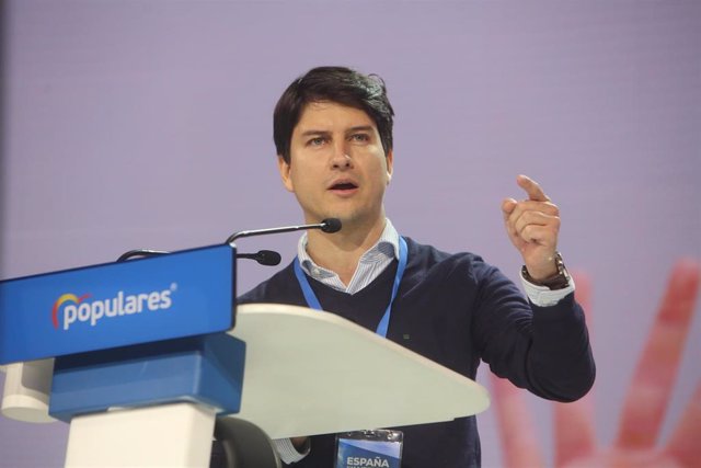 El presidente de Nuevas Generaciones del PP, Diego Gago, interviene durante la tercera jornada de la Convención Nacional del PP "España en libertad" 