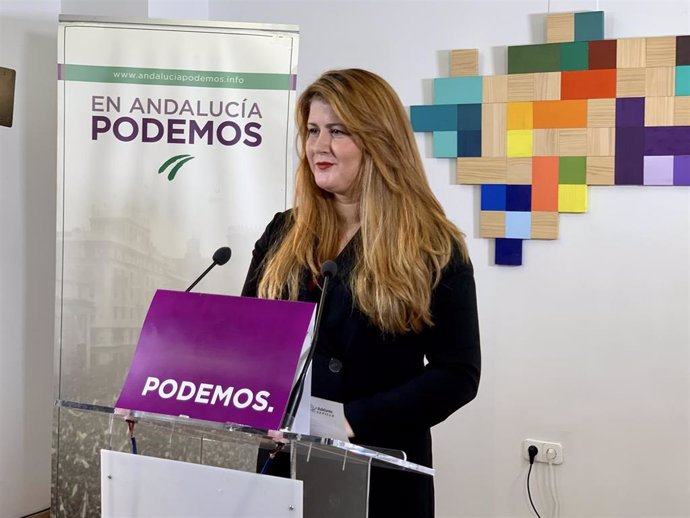 La coportavoz de Podemos Andalucía Susana Serrano, en rueda de prensa.