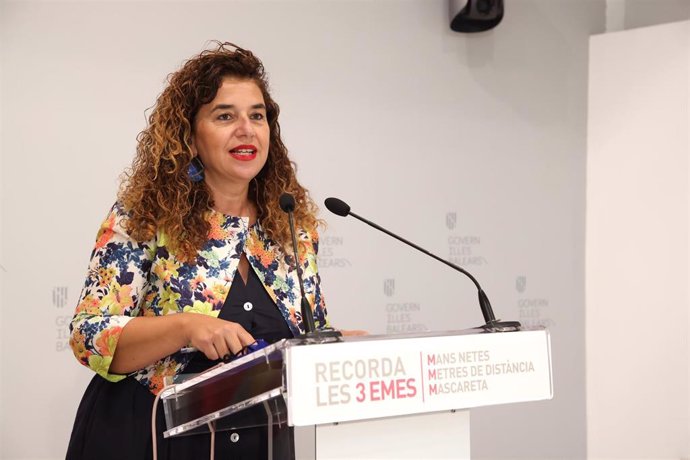 La portavoz del Ejecutivo autonómico, Pilar Costa, durante la rueda de prensa del Consell de Govern.