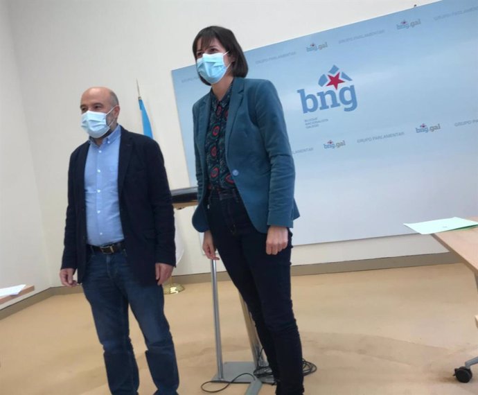 Néstor Rego, diputado del BNG en el Congreso, y Ana Pontón, portavoz nacional del BNG, en rueda de prensa