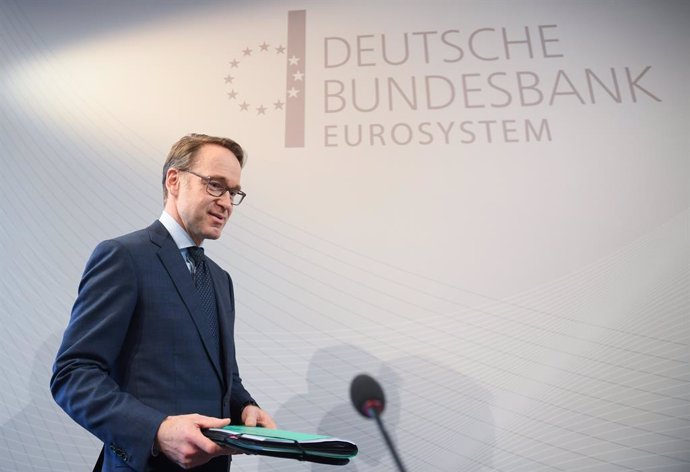 27 February 2019, Hessen, Frankfurt: President of the German Federal Bank Jens Weidmann arrives to attend the annual press conference at the Deutsche Bundesbank headquarters. Photo: Arne Dedert/dpa