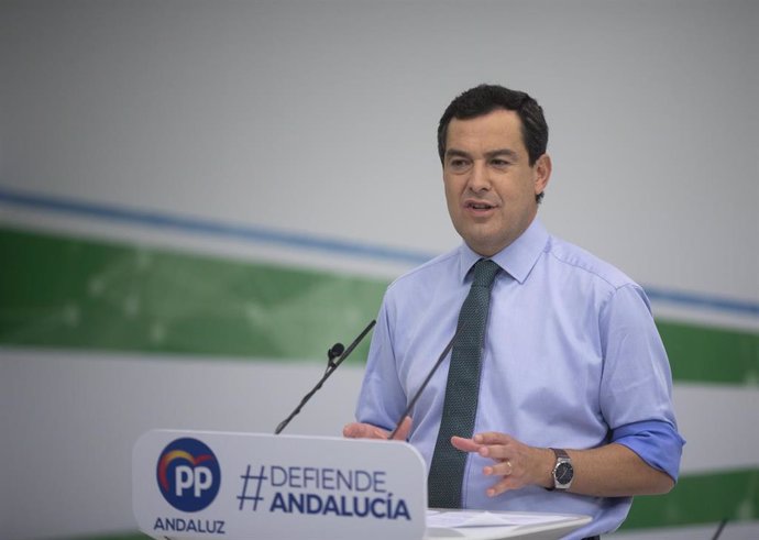 El presidente de la Junta de Andalucía, Juanma Moreno, como presidente del PP-A, interviene en el Comité Ejecutivo Autonómico del PP. En Sevilla (Andalucía, España), a 16 de noviembre de 2020.