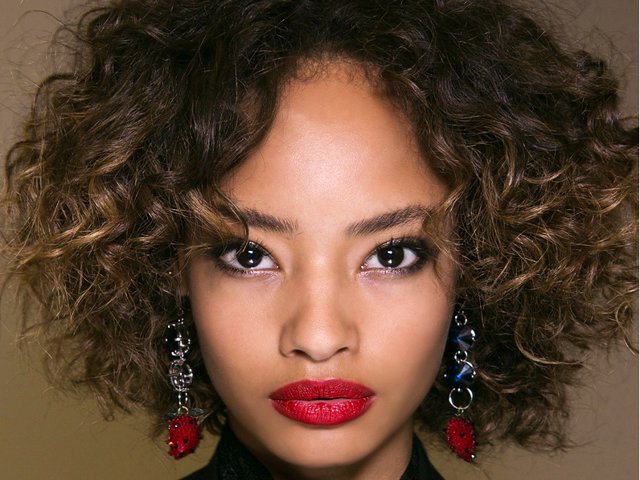 Los rizos son tendencia y seguirán siéndolo en 2021