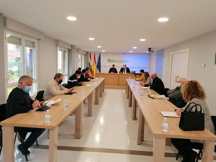 La FRM y la ADER acercan a los municipios las ayudas previstas para paliar la crisis por la pandemia