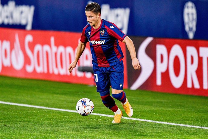 Enis Bardhi (Levante)