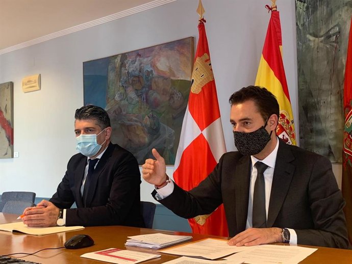 Vicente Marañón, vicealcalde de Burgos, y Daniel de la Rosa, alcalde de Burgos.