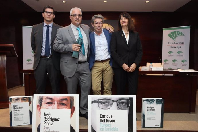 Imagen de archivo de la entre de uno de los premios Unicaja de Novela Fernando Quiñones