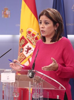 La portavoz del PSOE en el Congreso, Adriana Lastra, durante su intevención en la rueda de prensa celebrada con motivo de la junta de portavoces en el Congreso de los Diputados, en Madrid, (España), a 29 de septiembre de 2020.